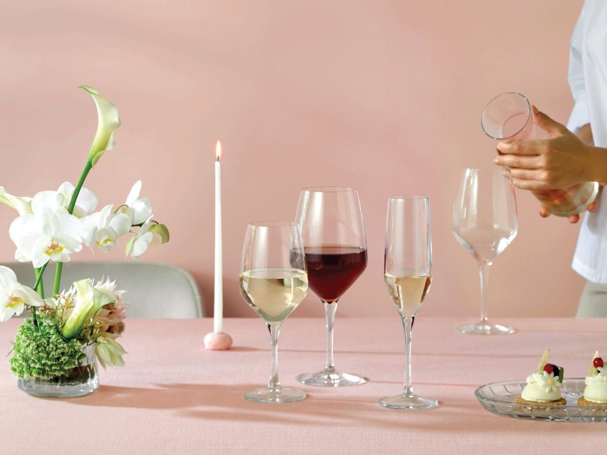 Pasabahce wine glasses on a dining table